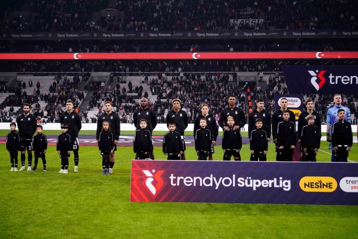 TRENDYOL SÜPER LİG: BEŞİKTAŞ: 1 - CORENDON ALANYASPOR: 1 (MAÇ DEVAM EDİYOR)