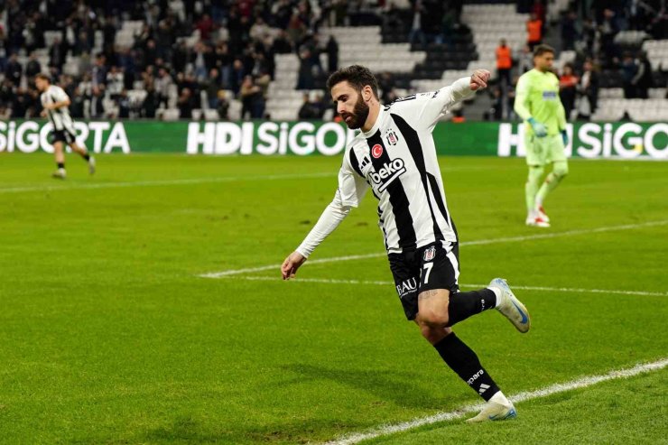 TRENDYOL SÜPER LİG: BEŞİKTAŞ: 1 - CORENDON ALANYASPOR: 1 (İLK YARI)