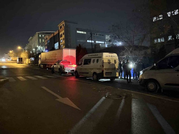 ESENYURT’TA 24 YAŞINDAKİ GENÇ CADDEDE BAŞINDAN VURULMUŞ HALDE BULUNDU