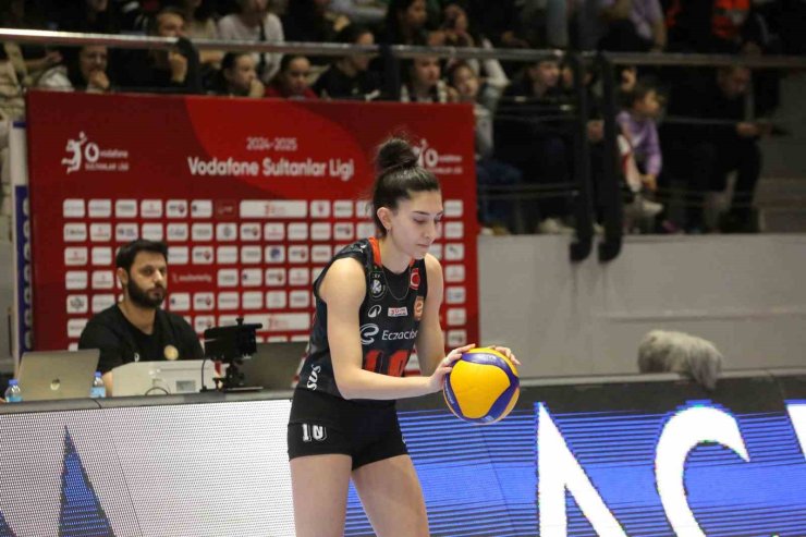 VODAFONE SULTANLAR LİGİ: ARAS KARGO: 0 - ECZACIBAŞI DYNAVİT: 3