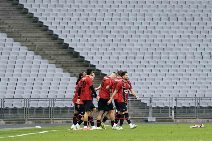 ZİRAAT TÜRKİYE KUPASI: FATİH KARAGÜMRÜK: 1 - ÇAYKUR RİZESPOR: 0 (MAÇ SONUCU)