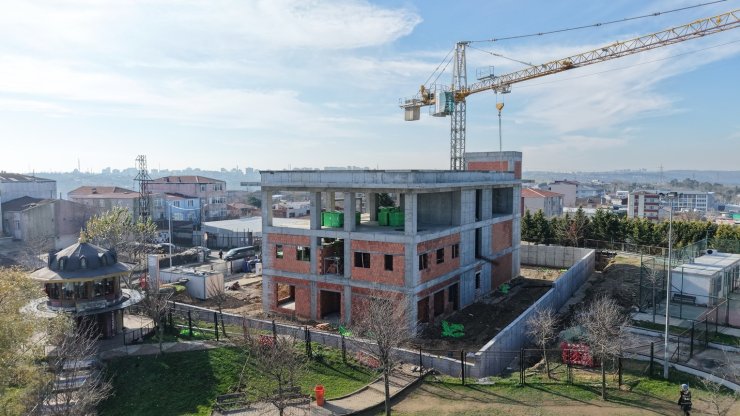 SULTANGAZİ BELEDİYESİ YAYLA MAHALLESİ GENÇLİK, SPOR VE SAĞLIK MERKEZİ’NİN YAPIMI SÜRÜYOR