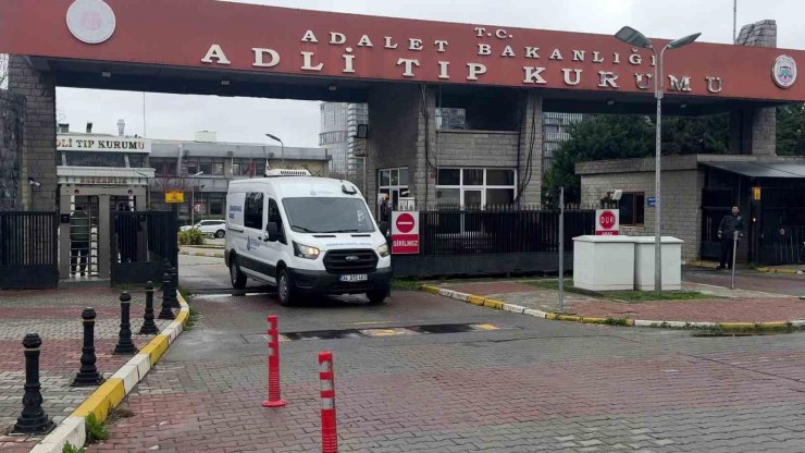 BAĞCILAR’DA ÖLDÜRÜLEN 12 YAŞINDAKİ KIZIN CENAZESİ ADLİ TIP KURUMU’NDAN ALINDI