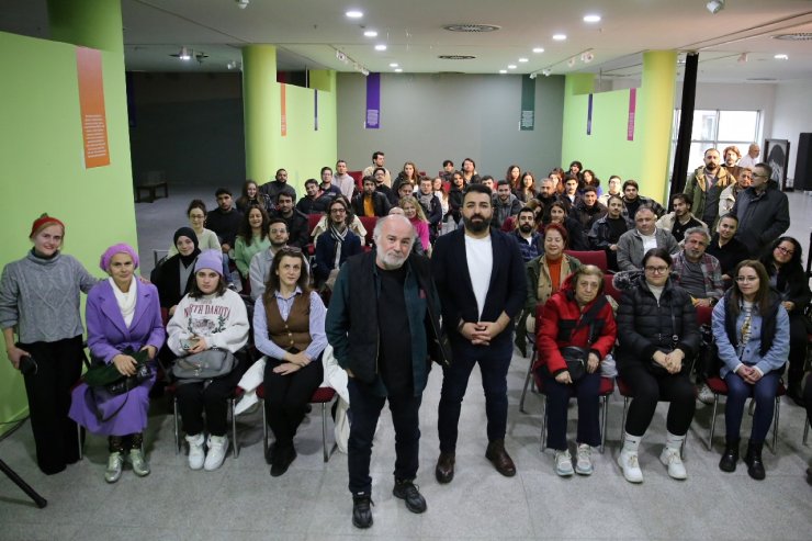 ÜNLÜ YÖNETMEN SERDAR AKAR ’SİNEMADA TEKELLEŞME’ İDDİALARINI YORUMLADI