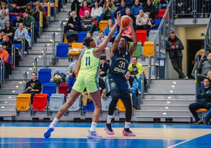 FENERBAHÇE KADIN BASKETBOL TAKIMI, NAMAĞLUP UNVANINI KORUDU