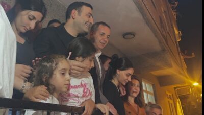 İBB davasında tahliye edilen Beyoğlu Belediye Başkanı İnan Güney, cezaevinden